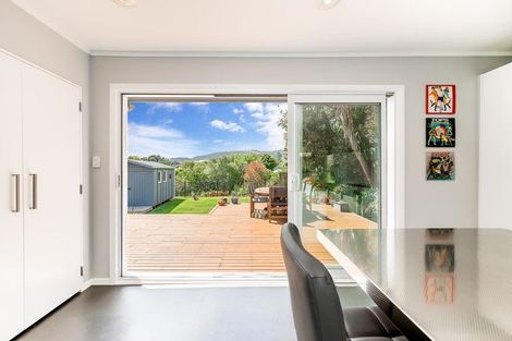 Photo of property in 106 Renown Road, Raumati South, Paraparaumu, 5032