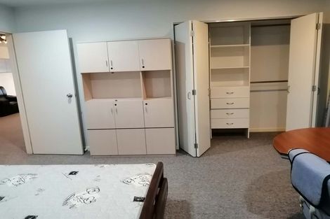 Photo of property in 8 Cricklade Terrace, Windsor Park, Auckland, 0632