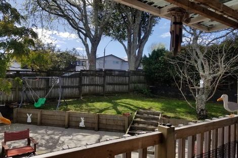 Photo of property in 145 Hutchinsons Road, Bucklands Beach, Auckland, 2014