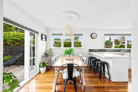 Photo of property in 1 Allington Road, Massey, Auckland, 0614