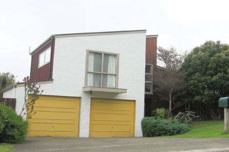 Photo of property in 28 Oriel Avenue, Tawa, Wellington, 5028