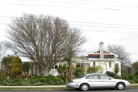 Photo of property in 1 Pembroke Road West, Stratford, 4332