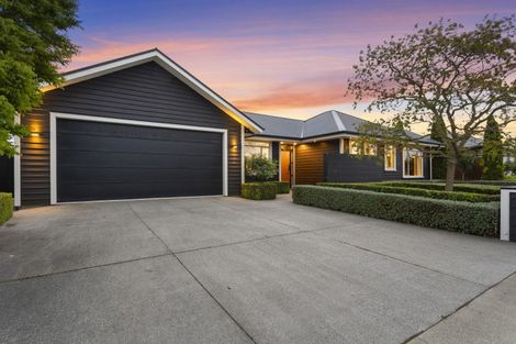 Photo of property in 8 Beech Drive, Rangiora, 7400