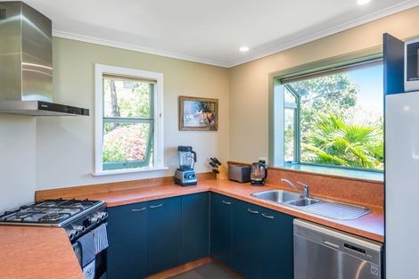 Photo of property in 2 Tui Crescent, Waikanae, 5036