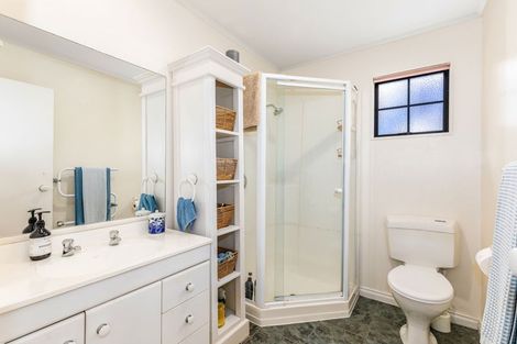 Photo of property in 6 Samwell Drive, Whitby, Porirua, 5024