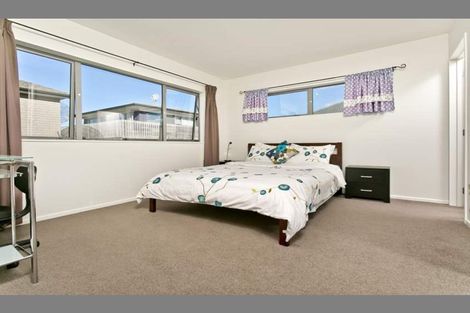 Photo of property in 67a Rosedale Road, Pinehill, Auckland, 0632