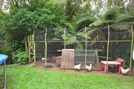 Photo of property in 63 Wyndham Road, Pinehaven, Upper Hutt, 5019