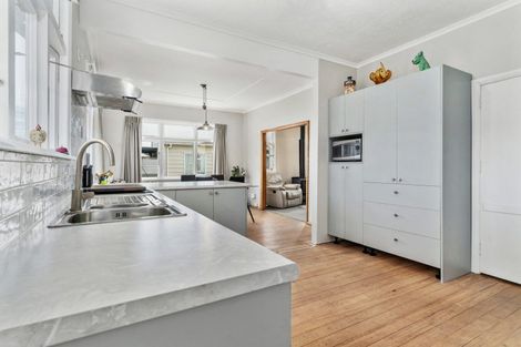 Photo of property in 204 High Street South, Carterton, 5713