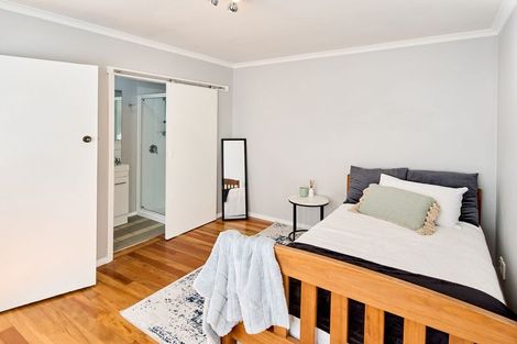 Photo of property in 280 Main Road, Tawa, Wellington, 5028