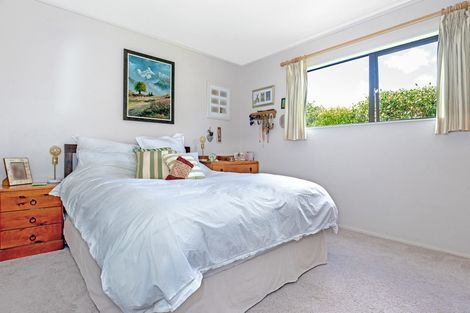 Photo of property in 76 Banks Street, Tolaga Bay, 4077