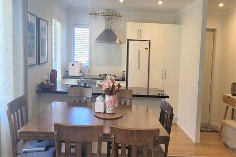 Photo of property in 19 Mooring Close, Whitby, Porirua, 5024