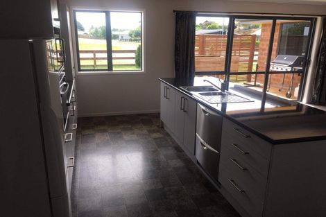 Photo of property in 10 Crawford Close, Amberley, 7410