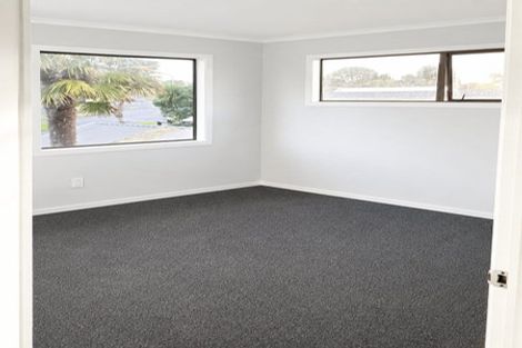 Photo of property in 1 Bluewater Place, Wattle Downs, Auckland, 2103