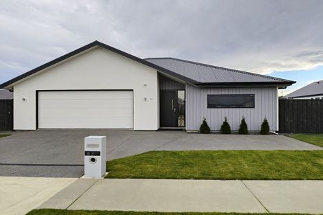 Photo of property in 28 Mcquillan Avenue, Woodend, 7610