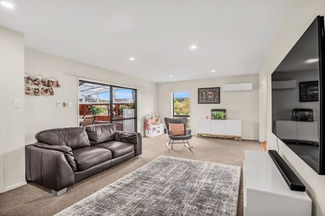Photo of property in 17 Jacaranda Place, Parklands, Christchurch, 8083