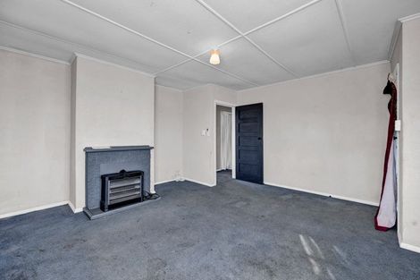 Photo of property in 2 Waihi Road, Hawera, 4610