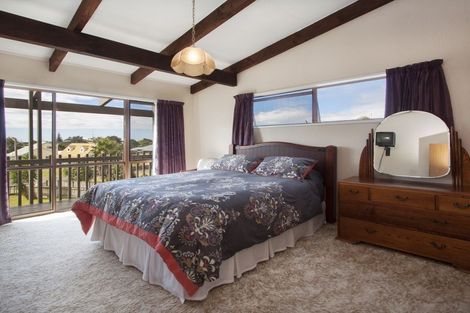 Photo of property in 10 Patterson Place, Waihi Beach, 3611