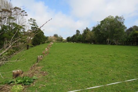 Photo of property in 33 Railway Terrace, Ohau, Levin, 5570