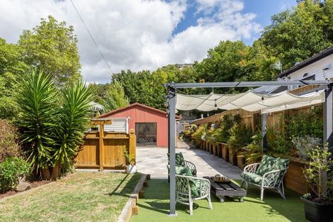 Photo of property in 18 Chaucer Road, Hospital Hill, Napier, 4110