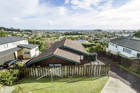 Photo of property in 1/44 Sunset Road, Unsworth Heights, Auckland, 0632