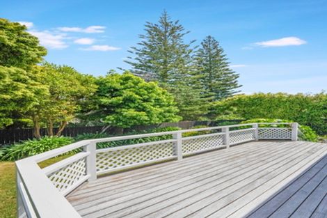 Photo of property in 2/2 Napoleon Avenue, Milford, Auckland, 0620