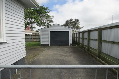 Photo of property in 19 Bartholomew Road, Levin, 5510