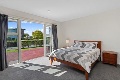 Photo of property in 18 Kenmure Drive, Huntsbury, Christchurch, 8022