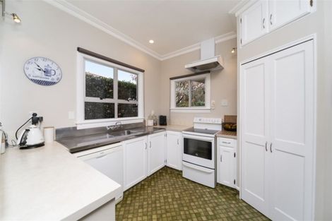 Photo of property in 14 Disraeli Street, Hawera, 4610