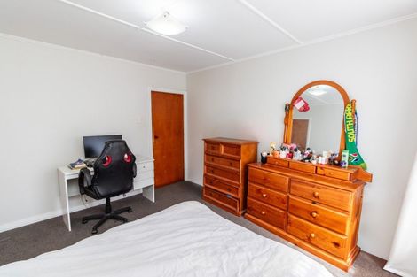 Photo of property in 12 Hiwi Crescent, Titahi Bay, Porirua, 5022