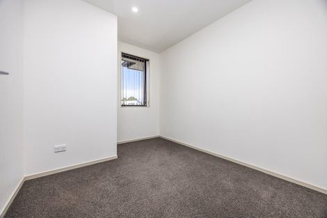 Photo of property in 33 Carole Crescent, Pakuranga, Auckland, 2010