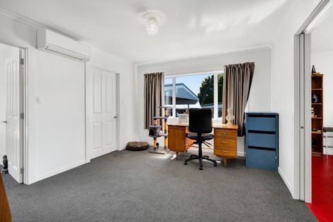 Photo of property in 30 Kahikatea Street, Inglewood, 4330