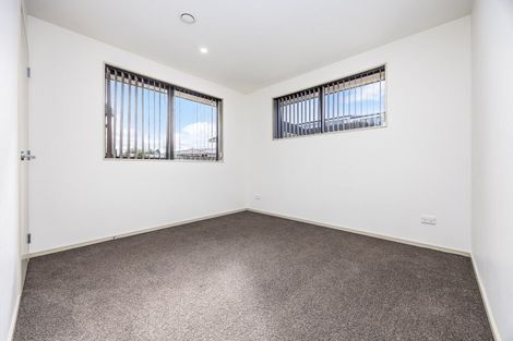 Photo of property in 33 Carole Crescent, Pakuranga, Auckland, 2010