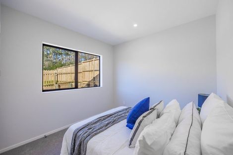Photo of property in 30 Paihere Street, Huapai, Kumeu, 0810