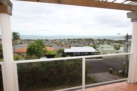 Photo of property in 25a Brightside Road, Stanmore Bay, Whangaparaoa, 0932