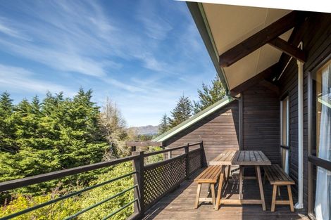 Photo of property in 76 Chalet Crescent, Hanmer Springs, 7334