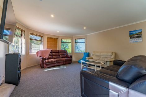 Photo of property in 16 Forest Road, Geraldine, 7930