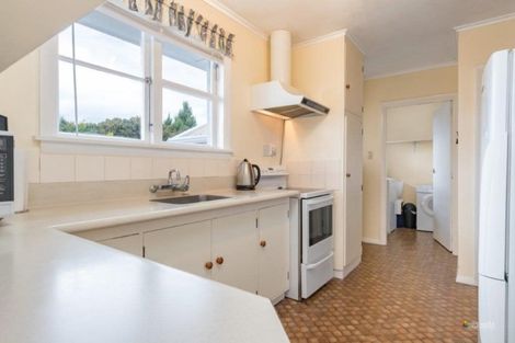 Photo of property in 16 Charles Street, Clouston Park, Upper Hutt, 5018