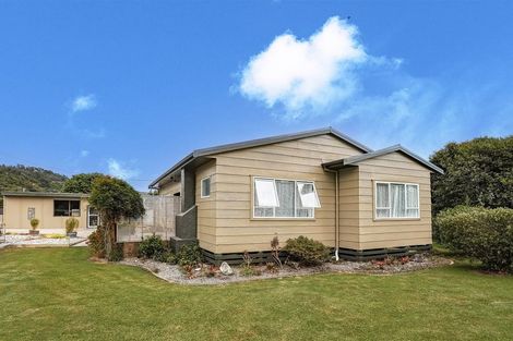 Photo of property in 12 Corbett Street, Hector, 7822