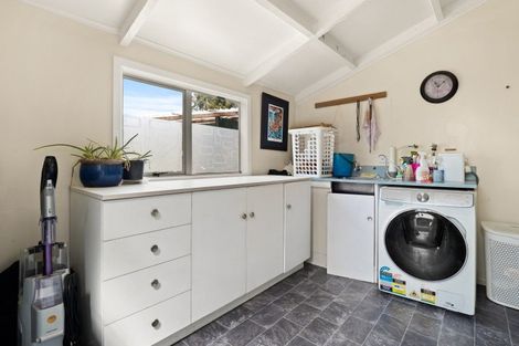 Photo of property in 3 Brough Street, Palmerston, 9430