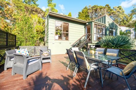 Photo of property in 8 Trelawny Place, Hillcrest, Auckland, 0627
