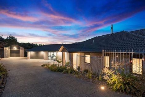 Photo of property in 81 Vaughans Road, Okura, Albany, 0792