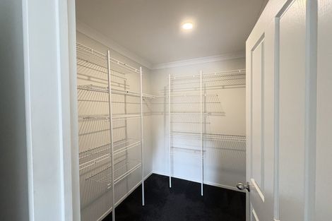 Photo of property in 30 Foster Road, Kumeu, 0891