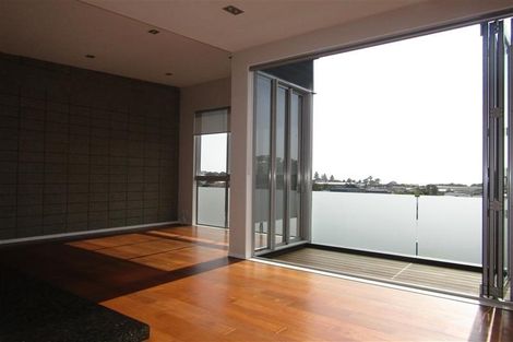 Photo of property in Wilk Heights, 10/8 Wilk Lane, Browns Bay, Auckland, 0630
