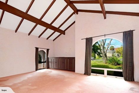 Photo of property in 19 Marywil Crescent, Hillcrest, Auckland, 0627