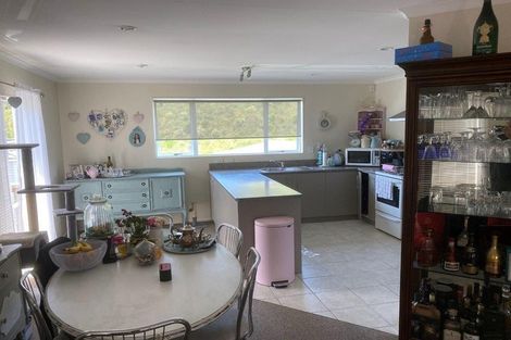 Photo of property in 4 Abbey Way, Whitby, Porirua, 5024