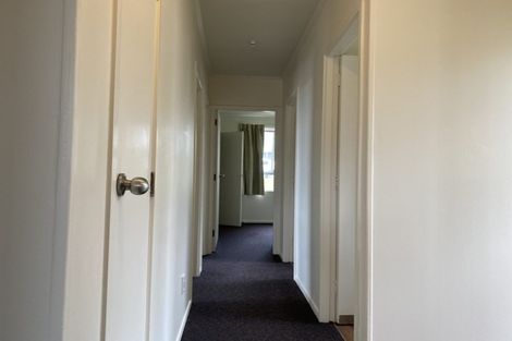 Photo of property in 18 Malmo Place, Massey, Auckland, 0614