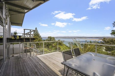 Photo of property in 21 Teal Crescent, Beach Haven, Auckland, 0626
