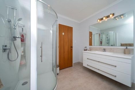 Photo of property in 2 Fantham Street, Hawera, 4610