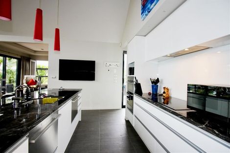 Photo of property in 8 Sara Way, Whitianga, 3510