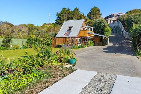 Photo of property in 64b Te Moana Road, Waikanae Beach, Waikanae, 5036